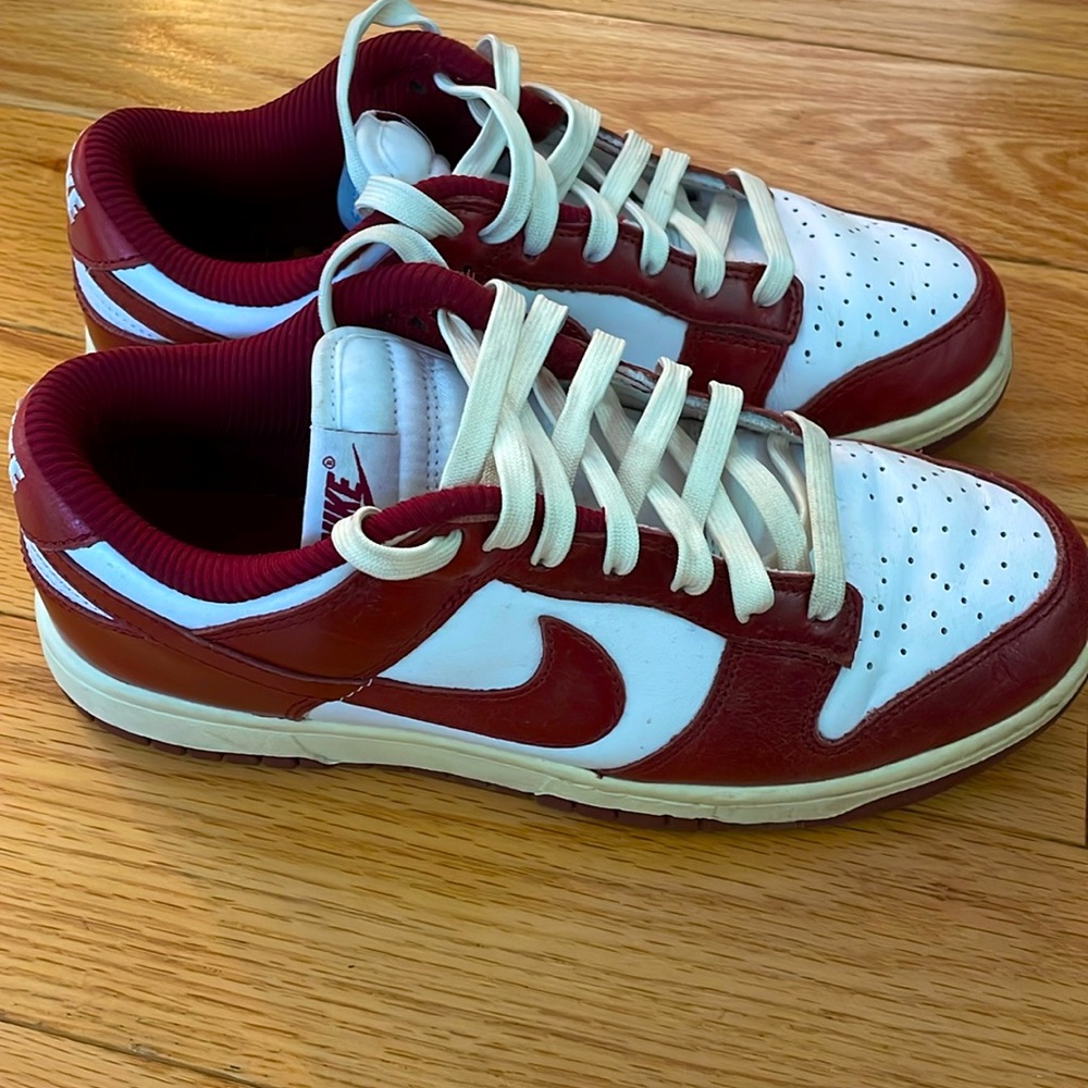 Nike Dunks White/Coconut Milk/Team Red Sneakers